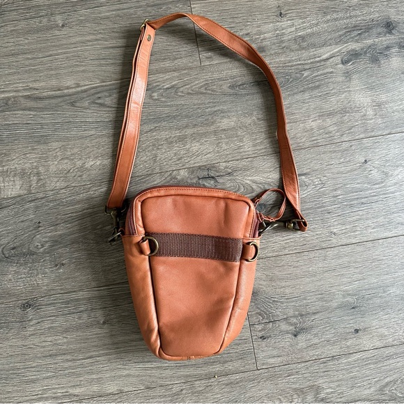 LL Bean | Vintage Leather Shoulder Bag Crossbody - Picture 2 of 9